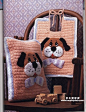 漂亮的小狗抱枕與圍兜 - Perky Puppy Bib and Pillow.jpg