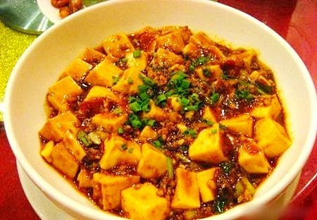 [【麻婆豆腐】] 用料：豆腐250克，牛...