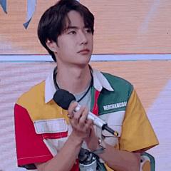 王1啵的表情包超话
转存 啵啵甜笑1.0 ​​​​