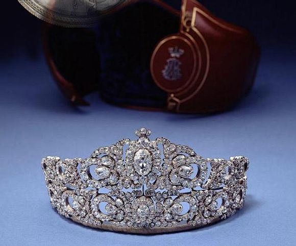 属于哈布斯堡王室的王冠 由女大公玛丽·安...