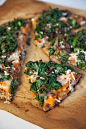 Sweet potato Pizza with Kale and 
Caramelized Onions