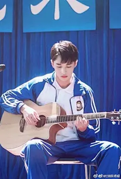 鲸鱼与洲喵超话表白我的瑜，我的洲
宝宝们，小年要吃糖哦   ​​​​