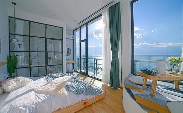 大理民宿短租-大理市附近住宿-海边5米，ins风，露台浴缸海景影院大床-「蚂蚁短租」