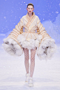 中国知名女设计师个性高级定制礼服品牌 Guo Pei（郭培）2020春夏高级定制系列