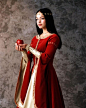 Snowhite in red dress with red apple (via LongLiveTheBlackPearl.tumblr 23782079991)