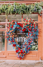 Early Hours Spring 2019 Floral Installations | London early hours London, spring flowers, spring floral installations, colourful flowers, spring in bloom, London in bloom, London florist, London hot spots, London restaurants, London luxury florist, floral