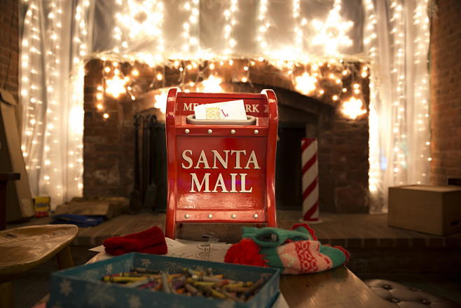 A mail to Santa! : A...