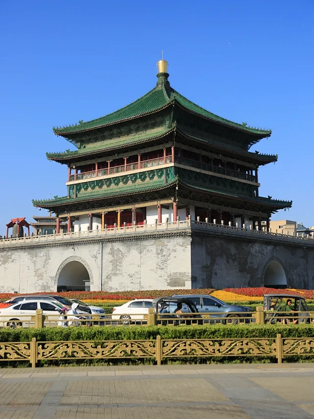 钟楼西安古城地标代表建筑始建于明洪武年间