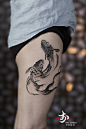 纹身/刺青/tattoo
不是所有的鱼都会生活在同一片海里，生活亦是如此。#水墨中国风##北京李轩纹身##Tattoo纹身##北京刺青店# 双鱼纹身