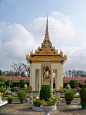 柬埔寨金碧辉煌西哈努克之家