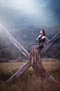 有时候，最难放下的其实是你从未真正拥有过的东西。其实，每个人，不过像沙漠里的一粒尘埃，来是偶然，去是必然，无需埋怨；只管，以最从容的姿态，安之若素，将万千繁华赏尽，携一抹风轻云淡，笑看流年。
