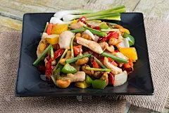 泰式菜肴，腰果炒鸡