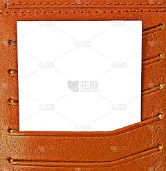 样品名片在开放的皮革持有人