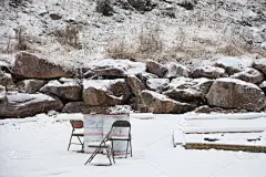 桶,雪,岩石,折叠椅,被抛弃的,过时的,秘密,美国西北太平洋地区,空的,茶几