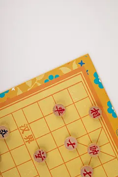 中国象棋儿童棋类益智玩具摄影图