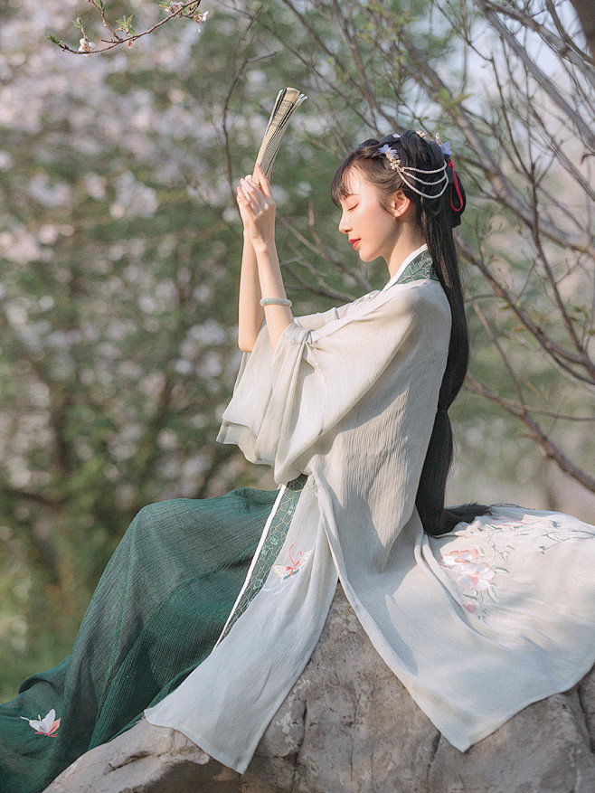 钟灵记汉服遇蝶对襟长衫汉服褙子宋制齐腰配宋抹吊带套装日常春夏淘宝