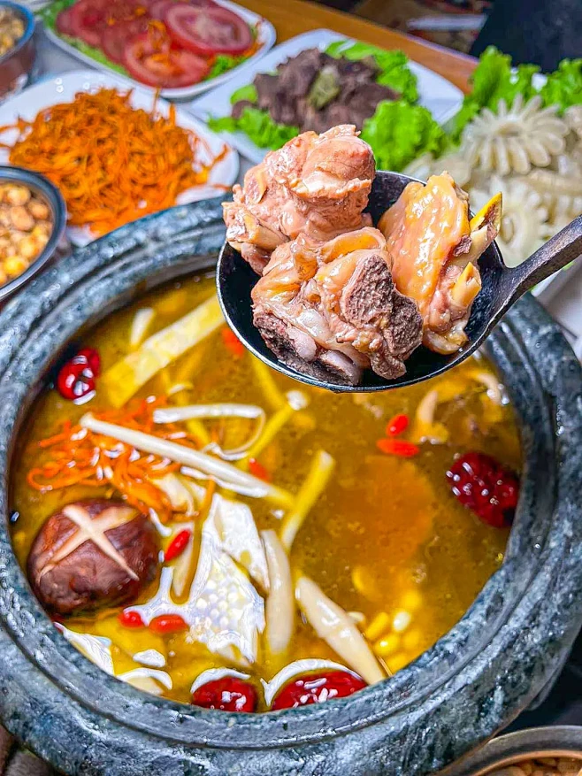 美食盛宴绝对不可错过的藏香鸡！！ - 小红书-花瓣网