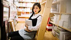 书店美女 文静 小清新 清纯女神 美女壁纸