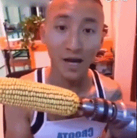 真是一点脸不要，我就扭个头，还剩一个盘子
