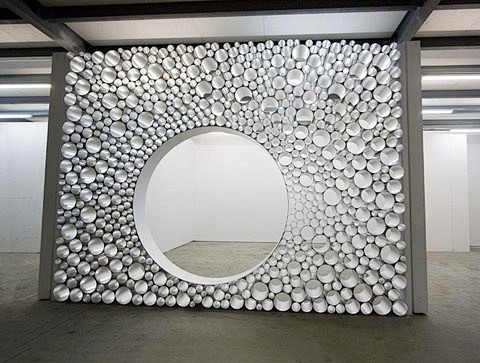 round wall. kids roo...