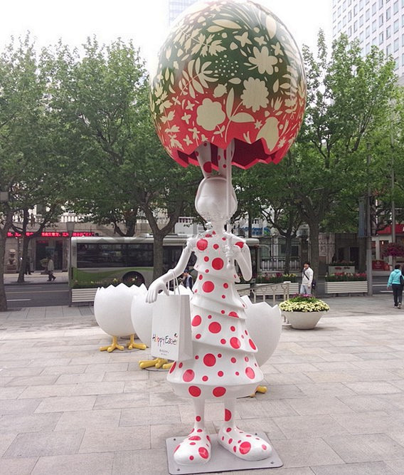 彩绘蛋屋 卡通兔 蛋壳雕塑 商业美陈 展...