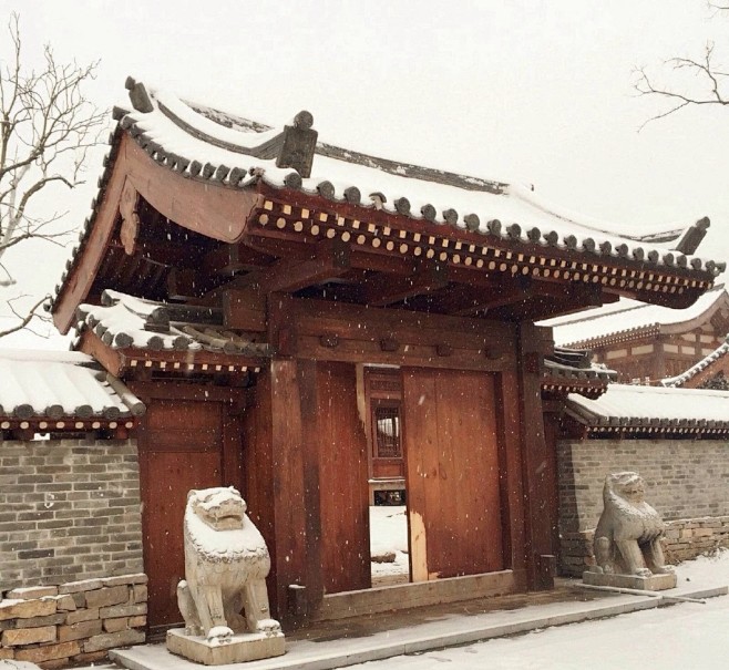 “ 浮云吹作雪，世味煮成茶… ”
