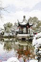 江苏苏州木渎古镇严家花园冬季雪景图片下载