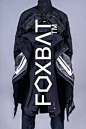 FOXBAT：拯救“钢铁直男”衣品的机能品牌，到底该如何在“时装”与“军装”之间权衡？_产品设计 : Yuri：FOXBAT产品设计/品牌主管 Yuri：在潮流界，也因为诸如德国品牌 BAGJACK 的推波助澜被人注意到他本身精致的视觉性，无论是扣具轮廓还是精准专业的性能刻字，都和…