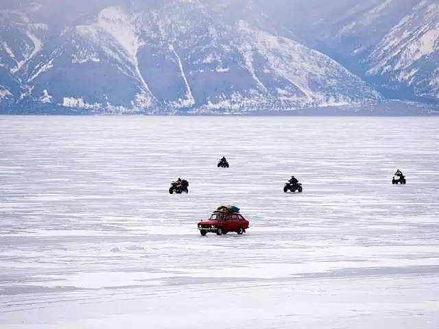 有一种童话，叫贝加尔湖的冬天 : 来源：...