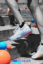 NIKE JOYRIDE LOOPS : For the release of the new Nike's Joyride Run Flyknit, Fubiz made exclusive images with five athletes of the French Athletics Team.