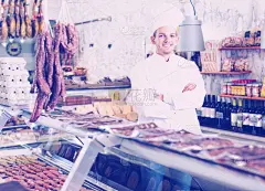 商店,青年人,开胃品,研磨食品,西班牙和葡萄牙人,熏猪肉,男性,仅男人,仅成年人,意式培根