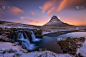 黄昏时的冰岛教会山瀑布自然风光