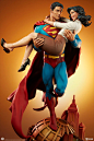 Superman and Lois Lane diorama by Sideshow