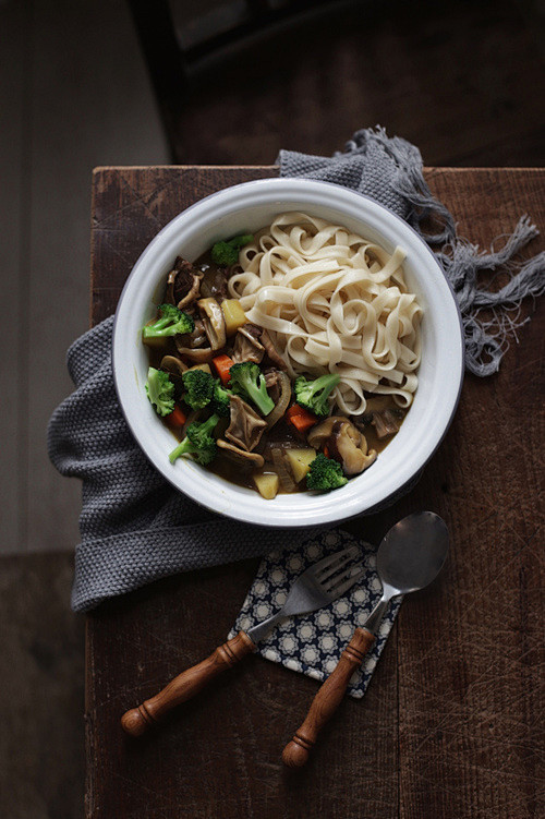 咖喱杂蔬牛腩拌面-邻家铺子