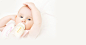 Prawidłowe żywienie dzieci i niemowląt - BebiKlub : Poznaj zagadnienia dotyczące karmienia piersią oraz rozszerzania diety maluszka. Sprawdź, jakie objawy towarzyszą pierwszym dolegliwościom trawiennym.