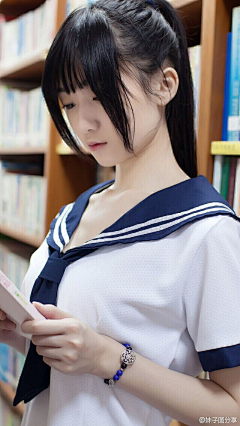 逆光的孩子采集到美颜