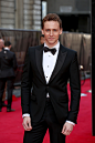 2014 > Laurence Olivier Awards: Arrivals - April 13th - 037 - Tom Hiddleston Online