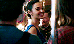 刷一组加朵的可爱表情包~  附一小段她以前唱的歌，小烟嗓儿还蛮带感的
L贝克街档案员的秒拍视频 ​​​​