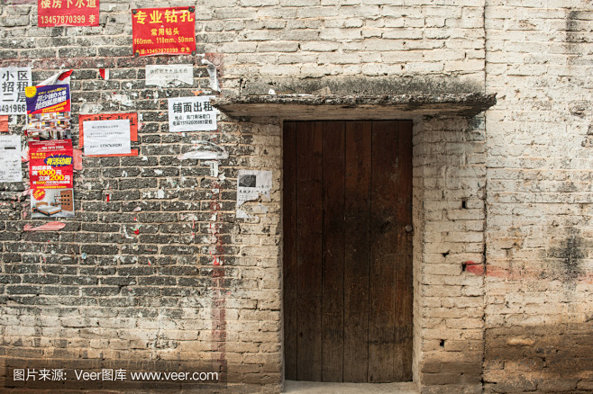 复古砖墙背景与中国房子
vintage ...