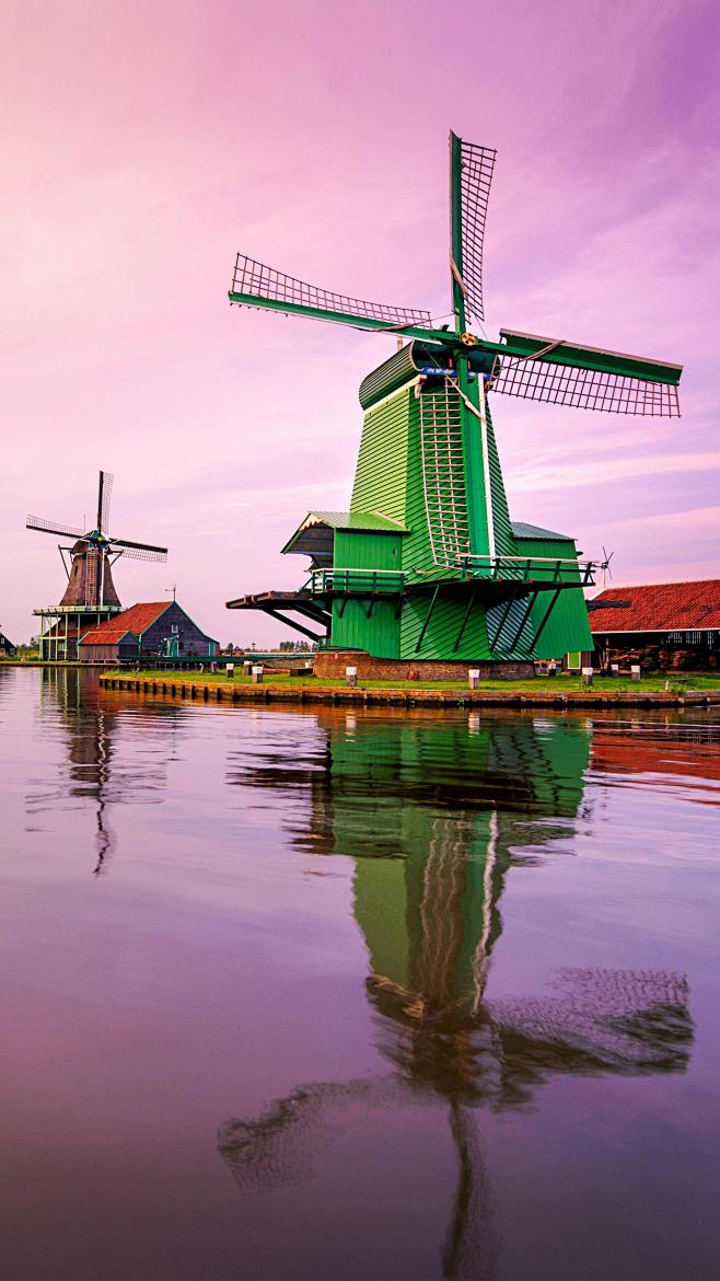 这里是著名的风车王国荷兰有时间一定要去看一看
