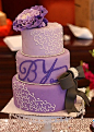 每一场婚礼都应该有一个属于它的婚礼翻糖蛋糕，而他们却有同样的寓意，祝愿新人甜甜蜜蜜。