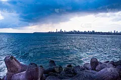 孟买阿拉伯海季风云和强降雨。