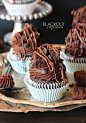Blackout Cupcakes Ehrmergerd