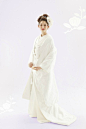 白无垢和色打褂是标准的日本和服，相当于结婚时穿的婚纱和酒宴服，美翻。图源Bridal House TUTU （转）