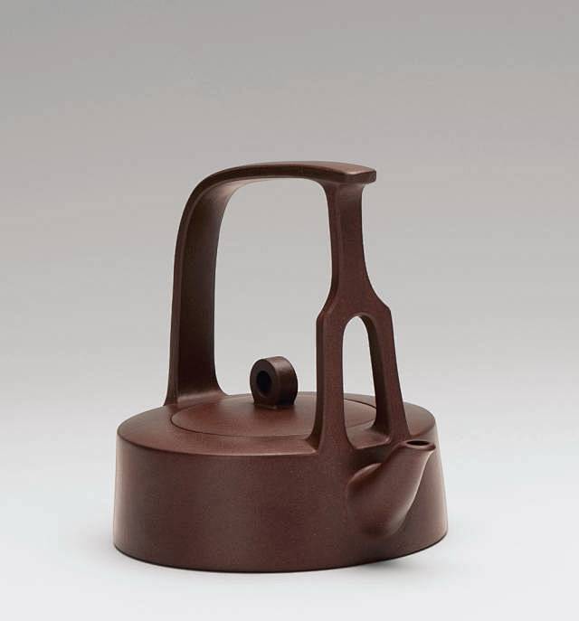 顾景舟 鹧鸪提梁壶  高 11.5 cm.