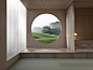 日本建筑的古典元素与风格化的植物相结合，以3D渲染的方式呈现出了一种完美捕捉文化和对简约性渴望的日式禅意空间。
干净舒适的画面让人不由自主地沉浸其中。

by  Six N. Five ​​​​