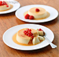 浆果,焦糖,红醋栗,甜点心,食品_gic11113403_Egg custard with honey sauce_创意图片_Getty Images China