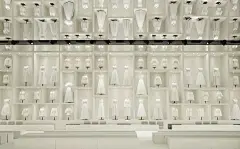 DIOR 2018秋冬高定 | 一场高定大秀最完美的样子。 : DIOR 2018 秋冬高定 巴黎又到了星光最为璀璨的七月了 各大品牌高定大秀纷纷开启 DIOR 也如约而至 巴黎时间 7 月 2 日下午 2:30 Dior 2018 秋冬高级定制系列发布秀 在巴黎罗丹美术馆（Musée Rodin）华丽开幕 184 就如