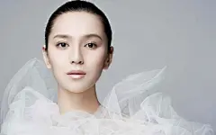 中央校花王希维高清壁纸桌面壁纸2