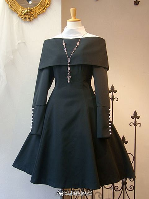 修女风格小裙子
LOLITA超话 #服...